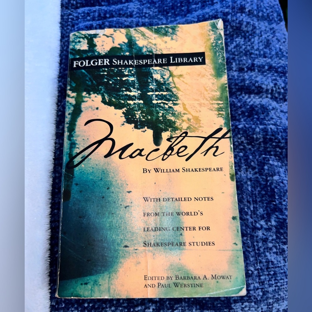 Macbeth by William Shakespeare. ISBN 0-7434-7710-3. Good condition, paperback.